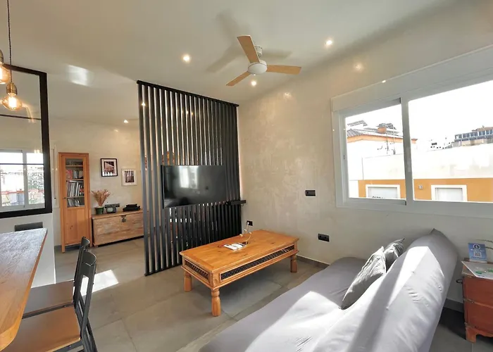 Lafrenchtouch - Moderno Y Centrico En * Torremolinos